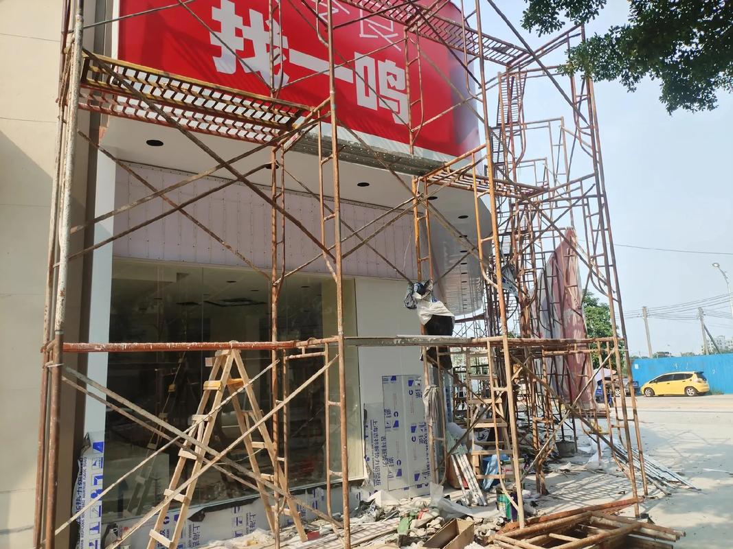 鋁塑板門頭與3M卡布燈箱 現(xiàn)代廣告設(shè)計(jì)中的品質(zhì)標(biāo)桿